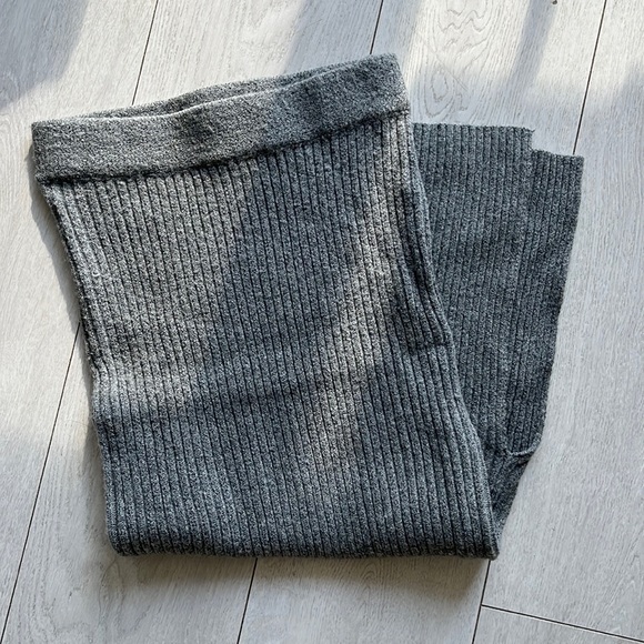 Fashionnova Cold Babe Sweater Skirt Set - Picture 4 of 5